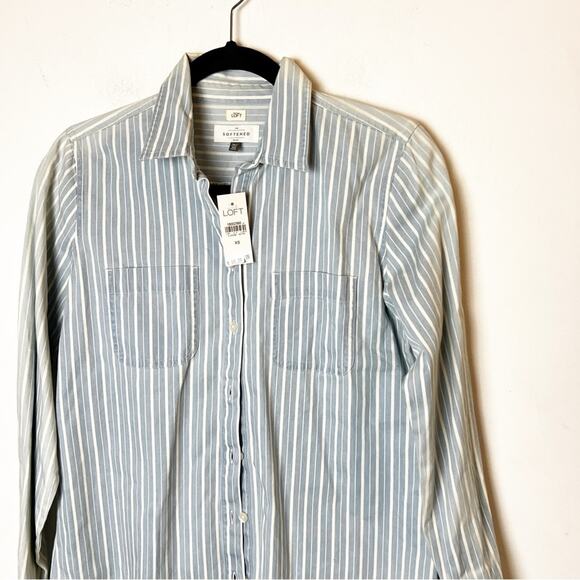 NWT SZ XS Ann Taylor Loft Denim Distressed Color Button Down - Picture 2 of 9
